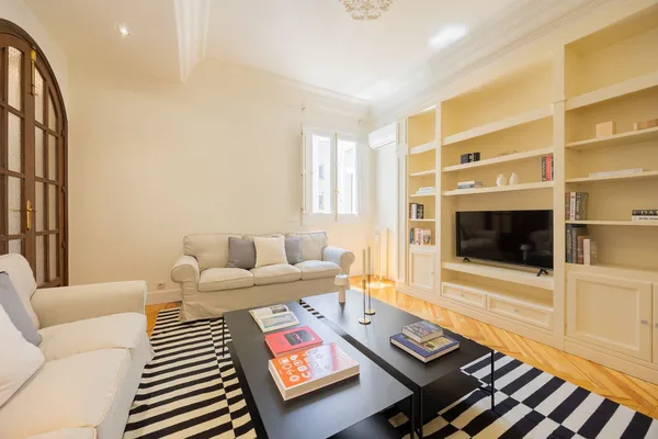 3-bedroom apartment in Alcalá - Image 5