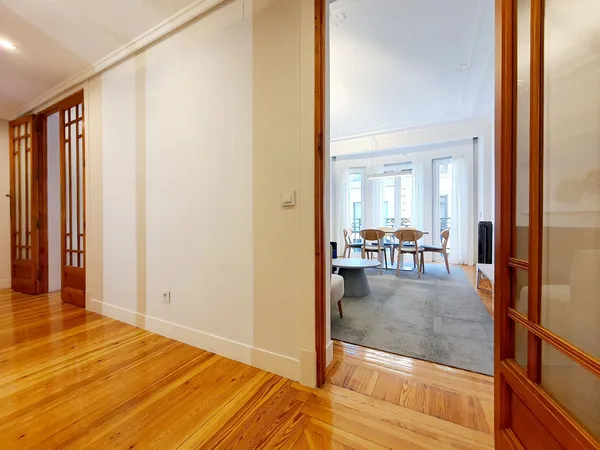 2-bedroom apartment in Atocha - Image 5