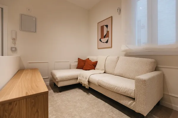3-bedroom apartment on Calle Rodas - Image 2