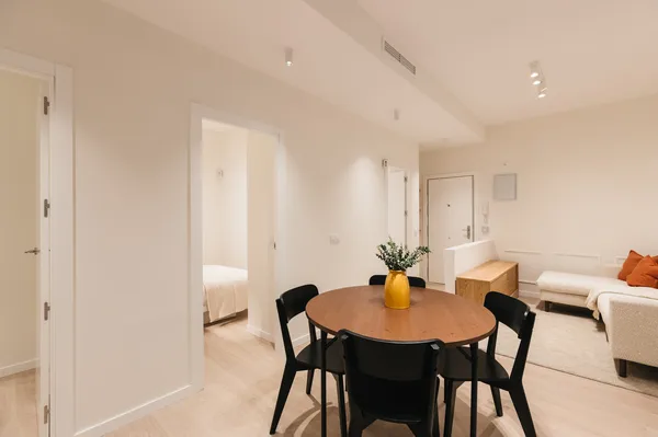 3-bedroom apartment on Calle Rodas - Image 5