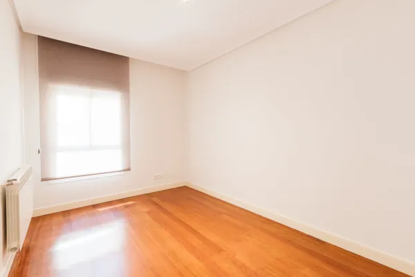 Piso de 2 dormitorios en Juan de Mena - Image 5