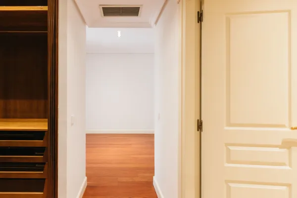 Piso de 2 dormitorios en Juan de Mena - Image 6