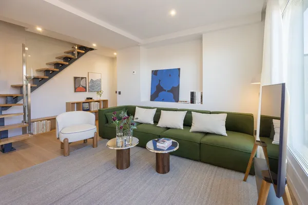 Dúplex de 3 dormitorios con terraza y piscina en Tetuán - Image 3