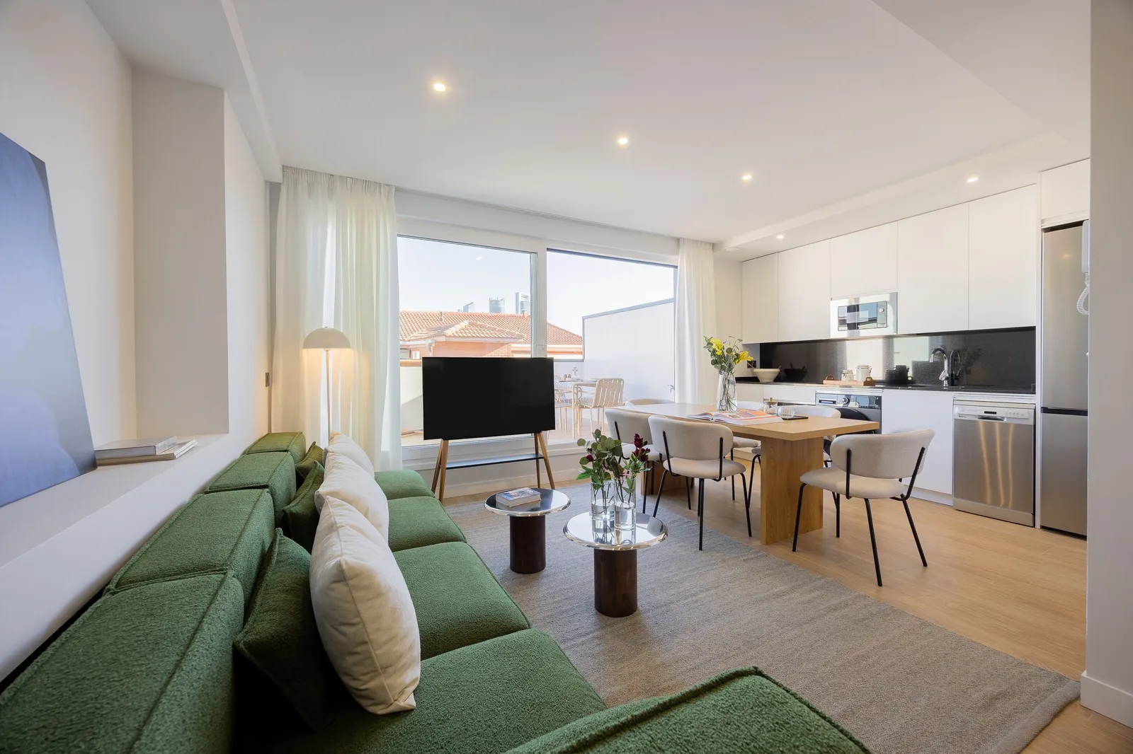 Dúplex de 3 dormitorios con terraza y piscina en Tetuán