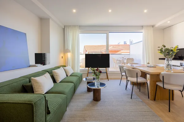 Dúplex de 3 dormitorios con terraza y piscina en Tetuán - Image 4