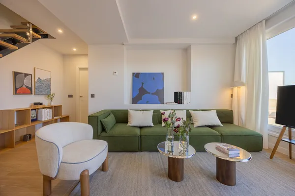 Dúplex de 3 dormitorios con terraza y piscina en Tetuán - Image 5