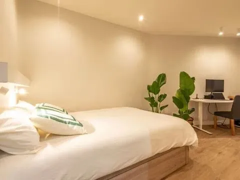 Piso de 1 dormitorio en Paseo Marqués de Zafra - Image 6